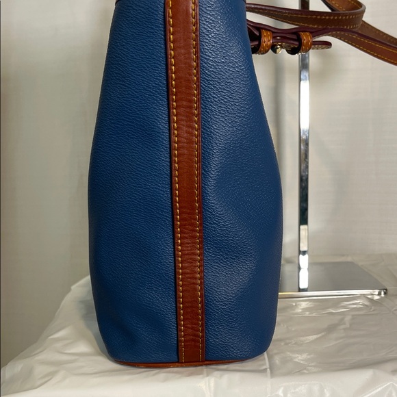 Dooney & Bourke Blue Tote with Brown Trim - Picture 6 of 16